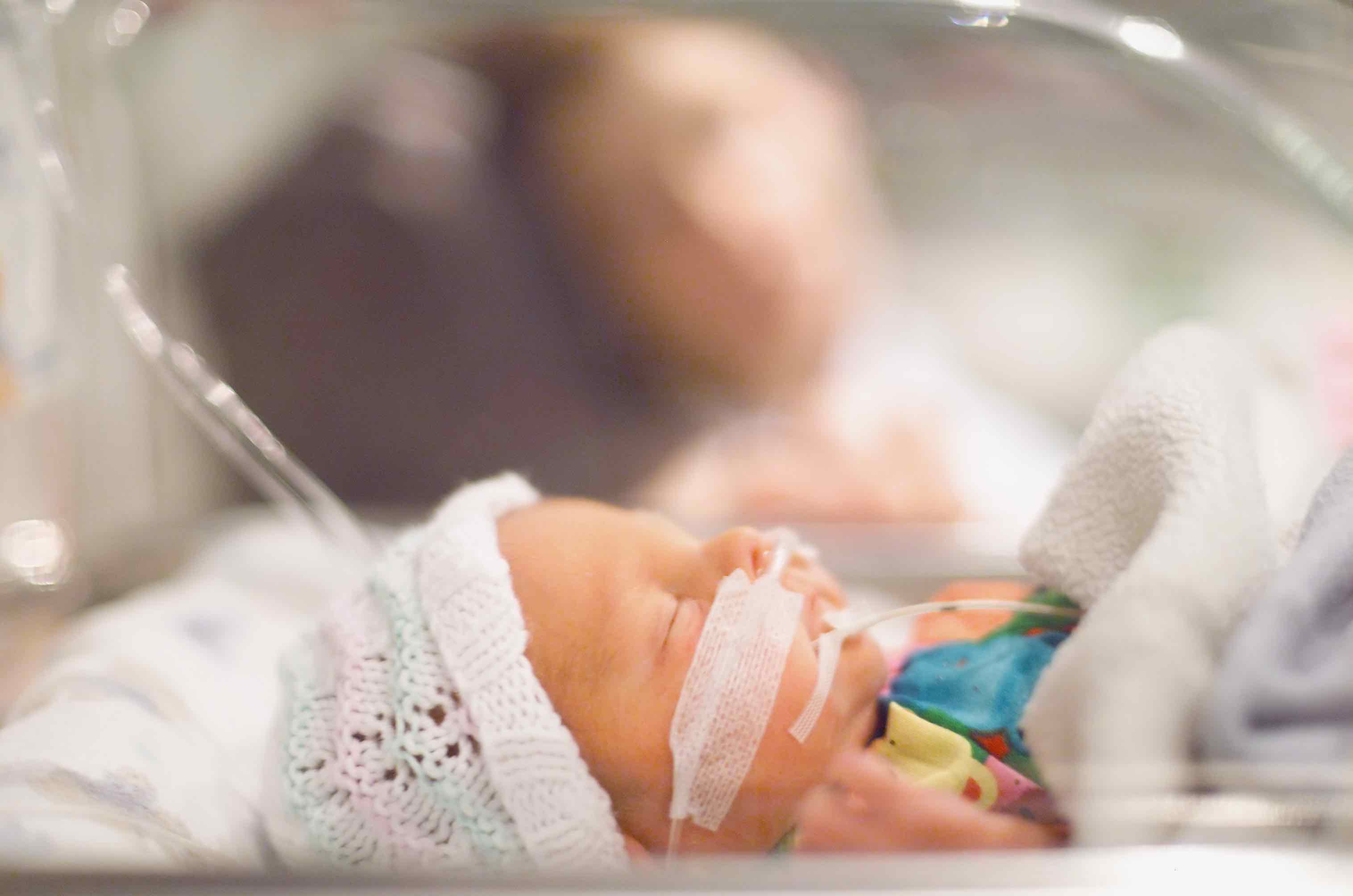 Chez certains enfants, la bronchiolite peut être grave et nécessiter une hospitalisation. © Steve Lovegrove, Adobe Stock